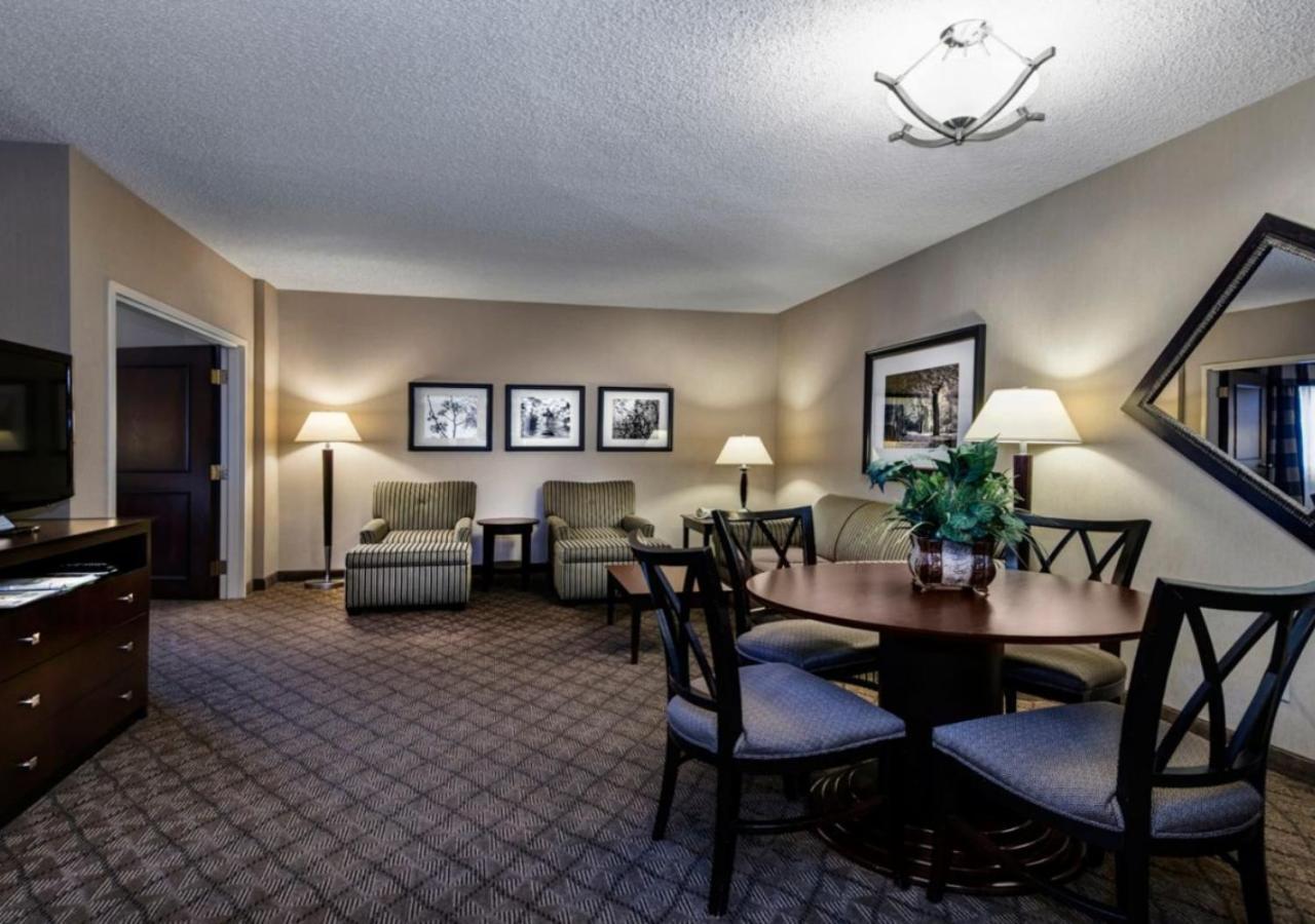 Holiday Inn Springdale-Fayetteville Area By Ihg Ngoại thất bức ảnh